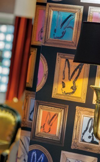 Oriental wall decoration at the "Pöstli Lounge" in Davos