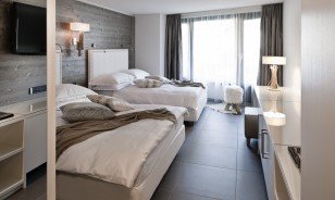 Modern double deluxe room at the Morosani "Fiftyone" in Davos