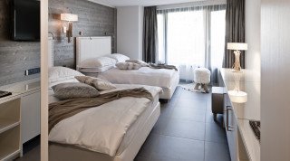 Large double deluxe room at the Morosani "Fifytone" in Davos