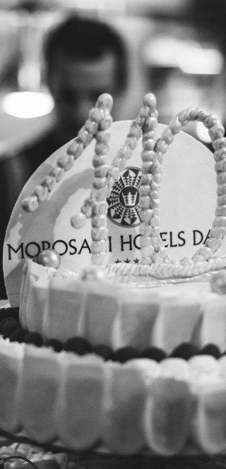 Celebration of 110 Years Posthotel with a huge cake