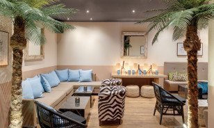 Pop-up-Shot-Bar by Morosani Hotel