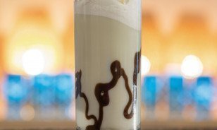 Grasshopper Shot at Pop-up-Shot-Bar by Morosani Hotel