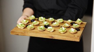 Finger Food wird serviert