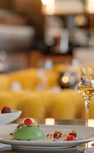 Prepared dinner tables at the "Damoro" in Davos