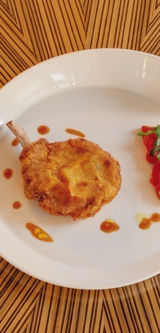 Feines Tellergericht im Restaurant "Damoro"