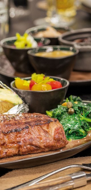 Fleischgericht im Pöstli Grill