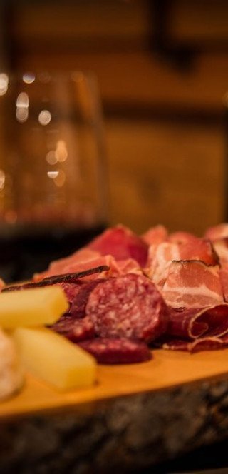 Deftige Platte im "La Cave" des Morosani Hotels in Davos