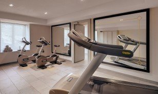 Fitness room at the Morosani "Schweizerhof" in Davos