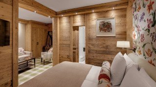 Schlafzimmer in der Junior Suite im Schweizerhof Haupthaus 