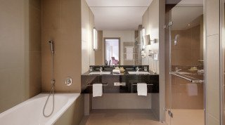 Badezimmer des Promenadenzimmers im Haupthaus des Schweizerhof